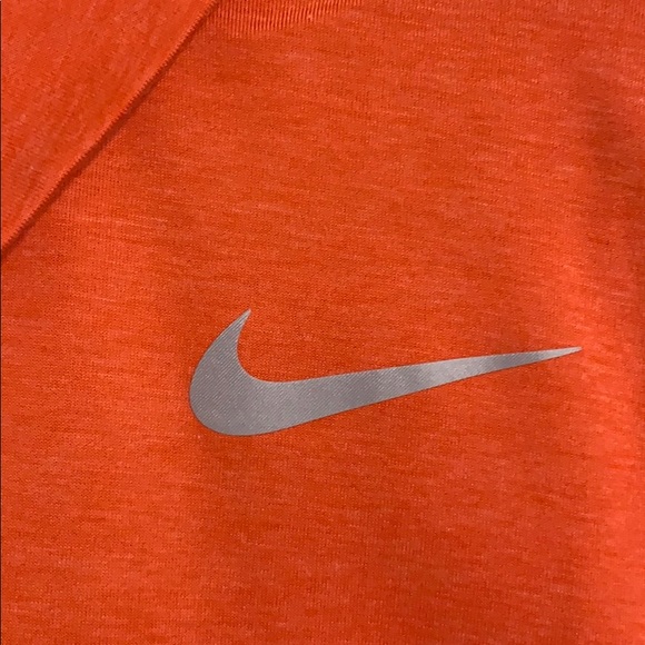 Men’s Medium Nike Golf Shirt - Picture 3 of 6